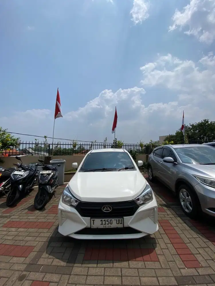 DAIHATSU AYLA 1.0 M M/T 2023 - PUTIH
