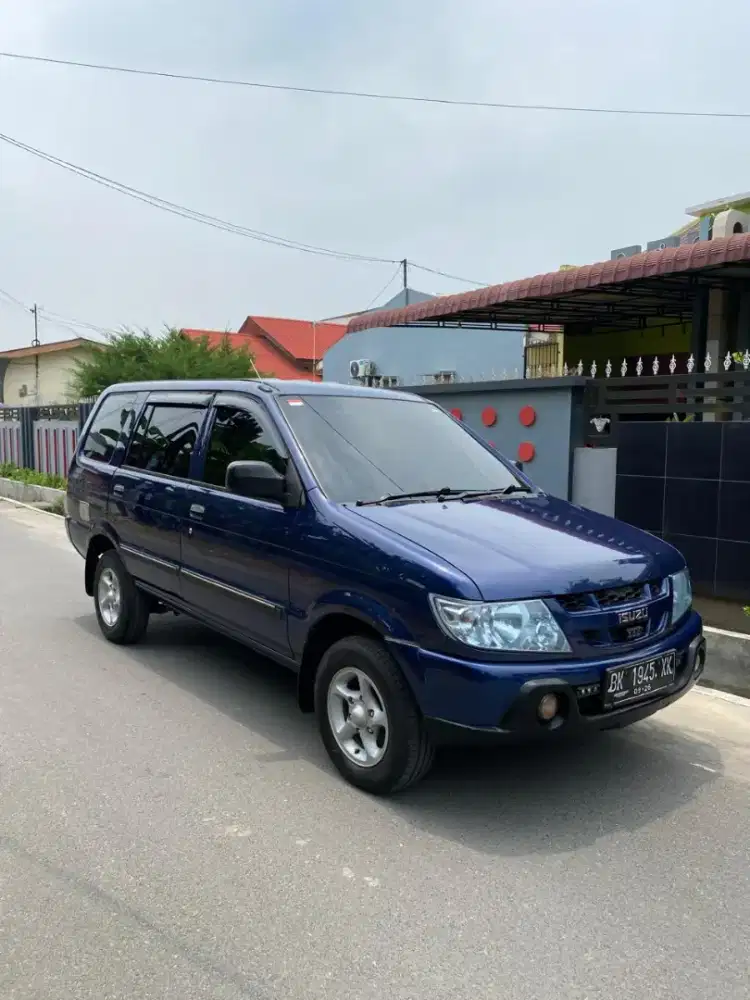 ISUZU PANTHER LM 2,5 CC siap tempur