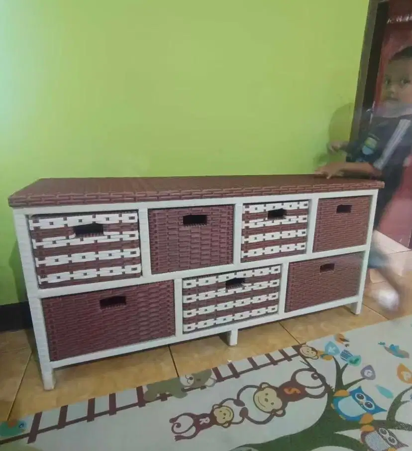 Rak lemari rotan sintetis 7 laci buffetbufet meja tv 43 inci