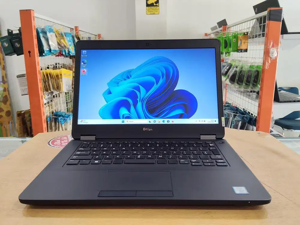 DELL Latitude E5470 Core i5Gen6 Ram 8GB SSD 256GB Mulus Murah