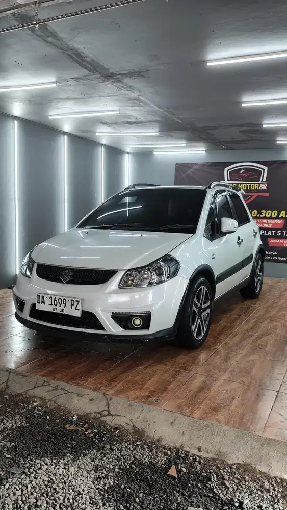 SUZUKI X-OVER 1.5 2012 AT