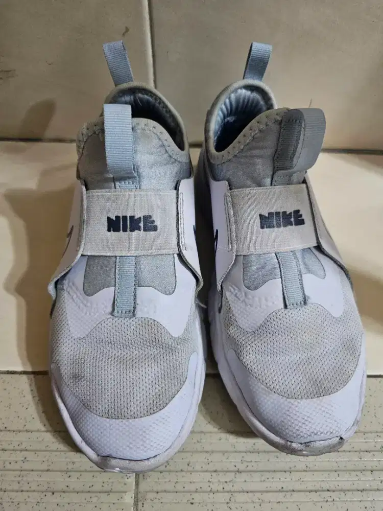 SepatU bekas N*ike