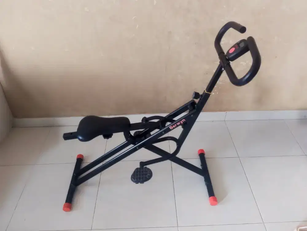 Berwyn Body Crunch – Hitam

Alat fitnes berwyn