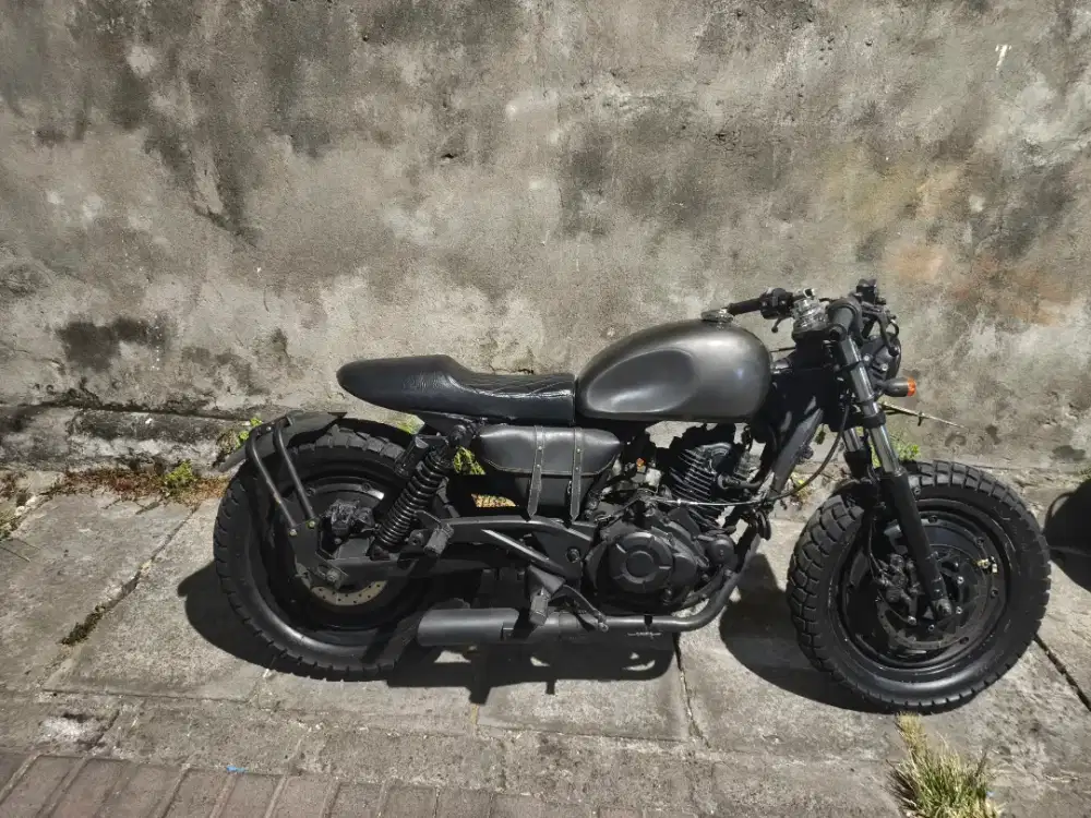 Motor Custom Cafe Racer 220cc SS lengkap hidup