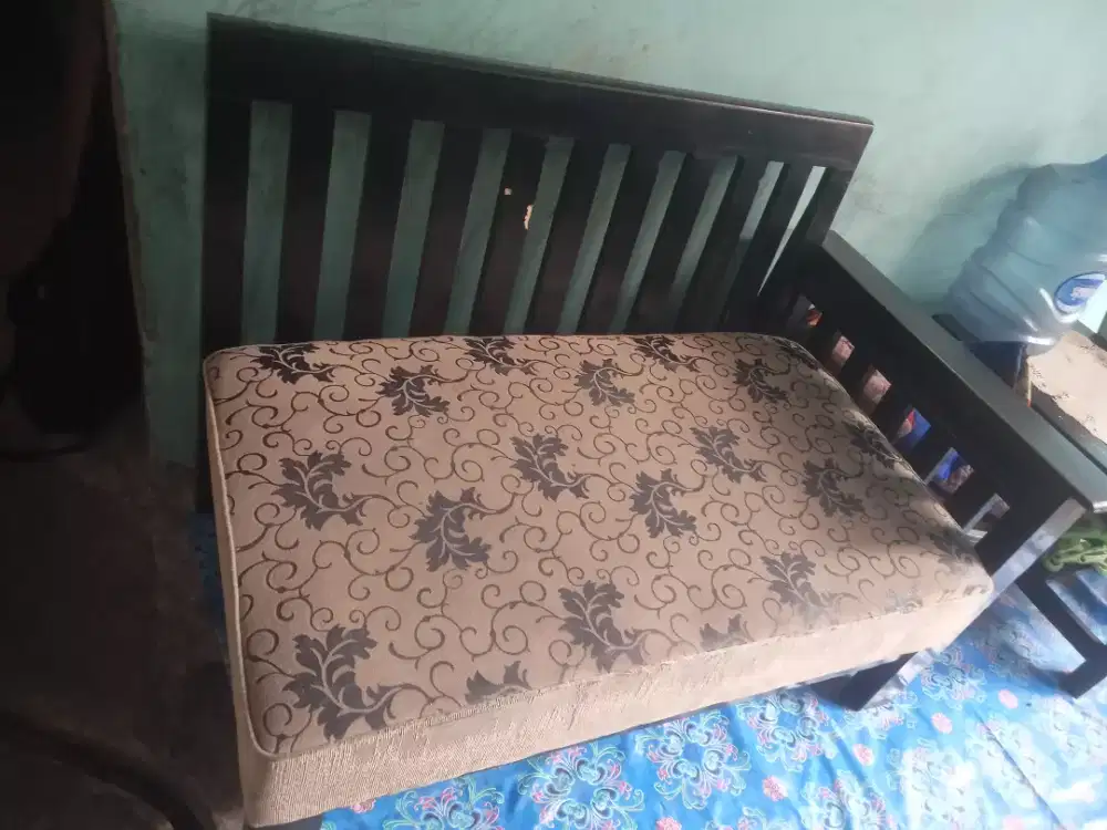 Dijual bangku kursi satu set