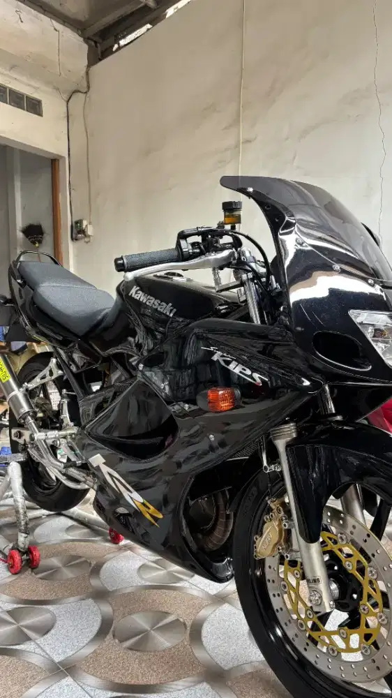 Ninja RR OLD 2010 Semi restomod