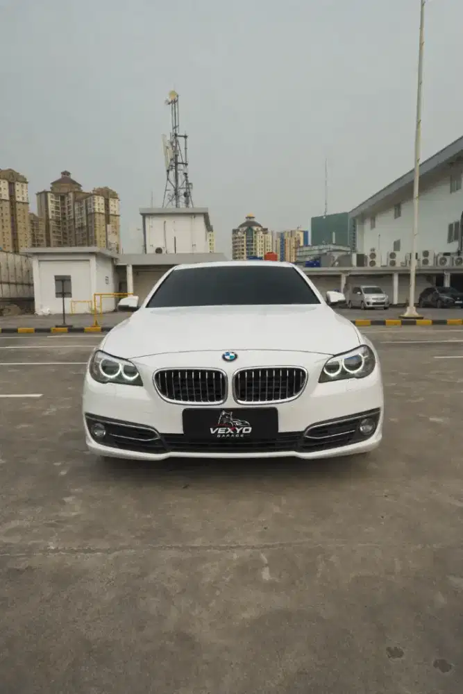 BMW 520i 2015,  25jt langsung bawa pulang