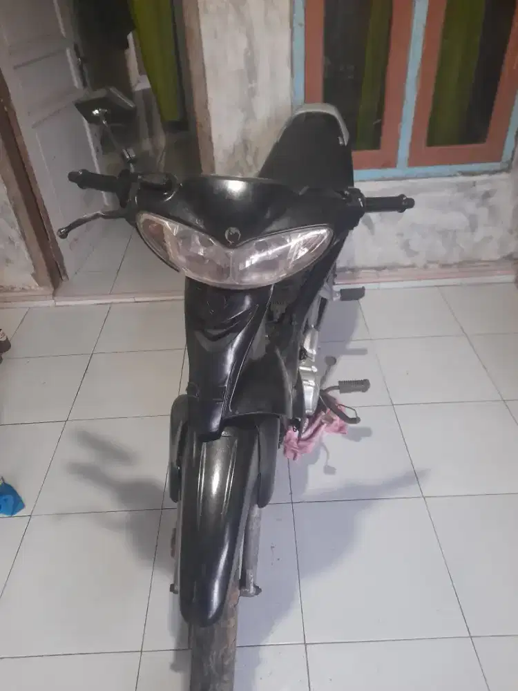 Zupiter z 2005 minus aki