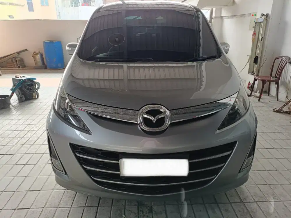 Mazda Biante 2.0L