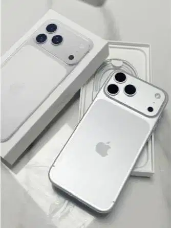 Like NEW Jual Iphone 17 ProMax 256 GB SILVER BH 93%