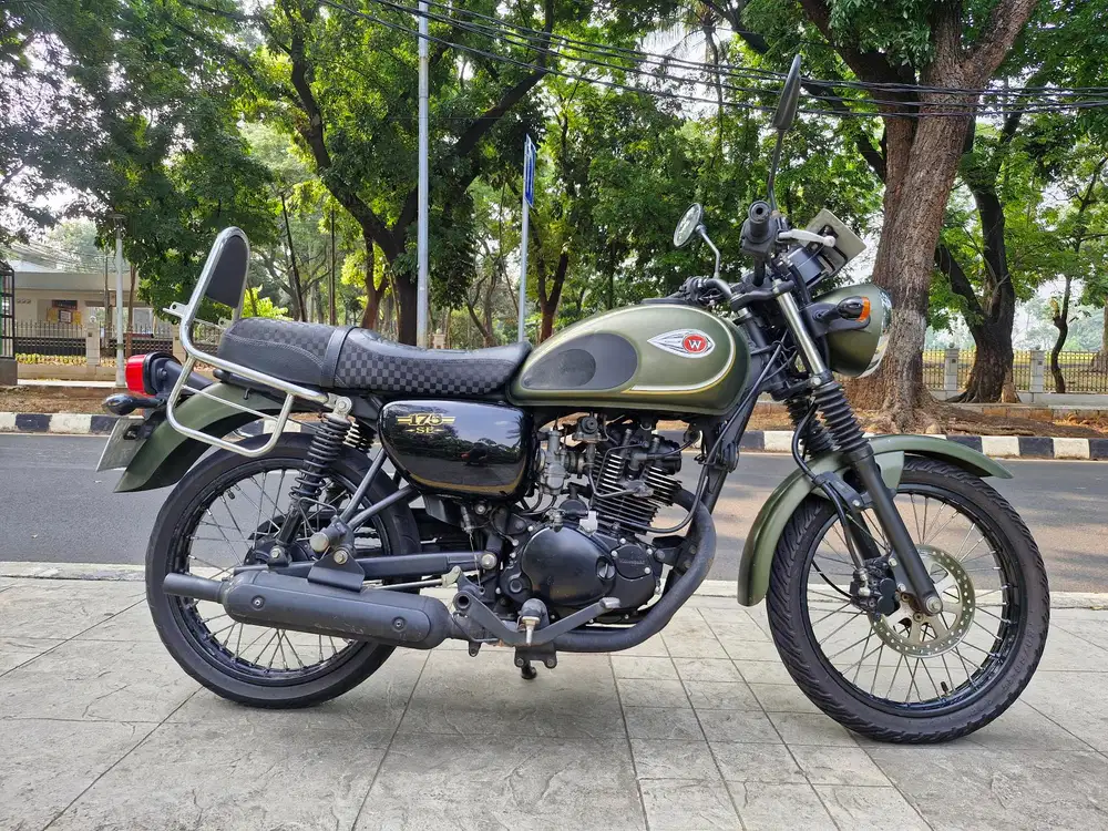 DIJUAL CASH KAWASAKI W 175 SE THN 2018 PJK IDUP SIAP PAKAI