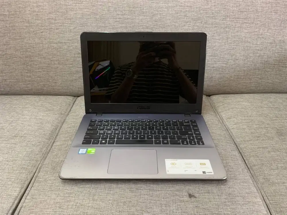Asus A442U Processor Intel Core i5 RAM DDR4 8GB SSD SATA 256GB