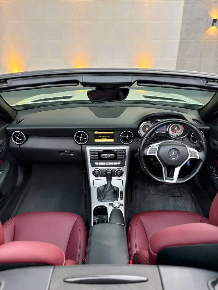 HARGA CASH! MERCEDES BENZ SLK 200 CABRIOLET 2012! TERMURAH!