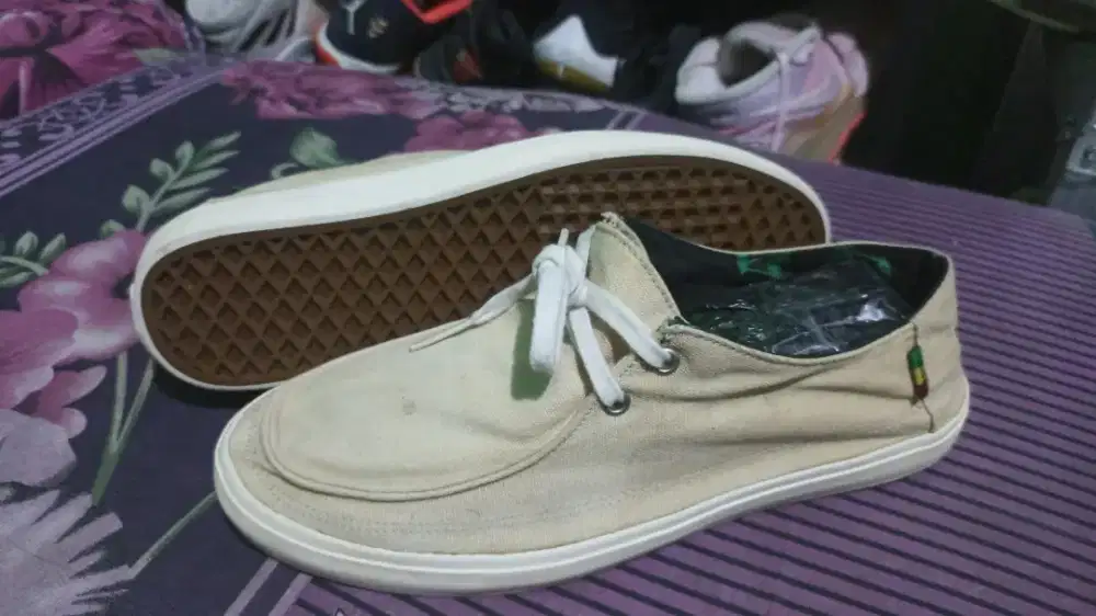 Sepatu second branded