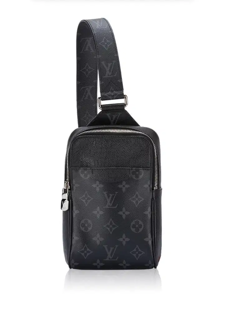 LOUIS VUITTON  Taigarama Outdoor Slingbag Noir