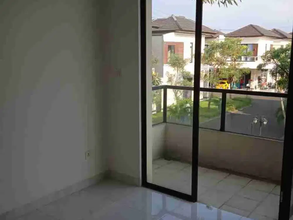 d jual rumah mewah 4 kt 3 kt Swancity