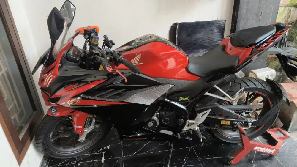 Honda Cbr k45R 150