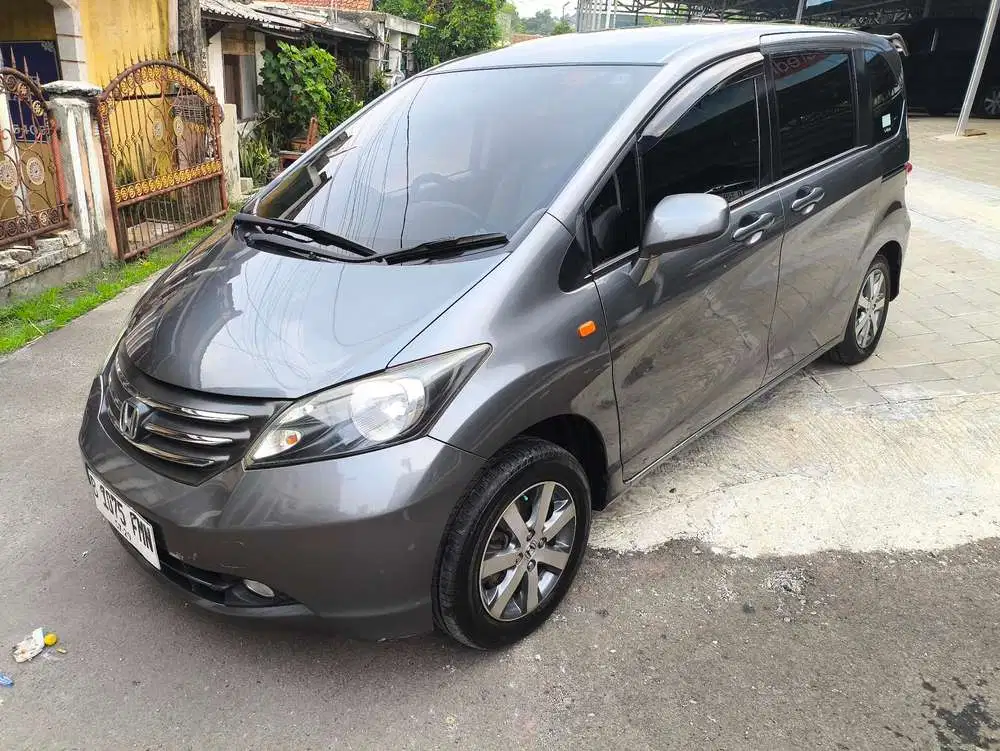Honda Freed 2010 Bensin