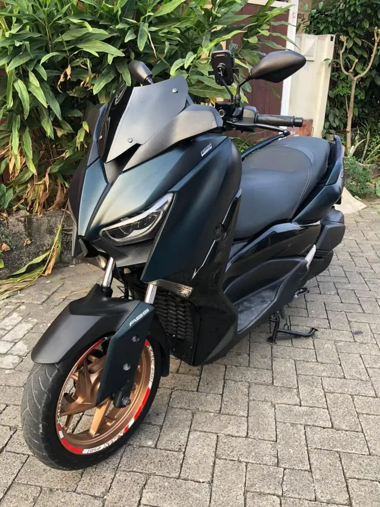Yamaha Xmax 2022 hijau