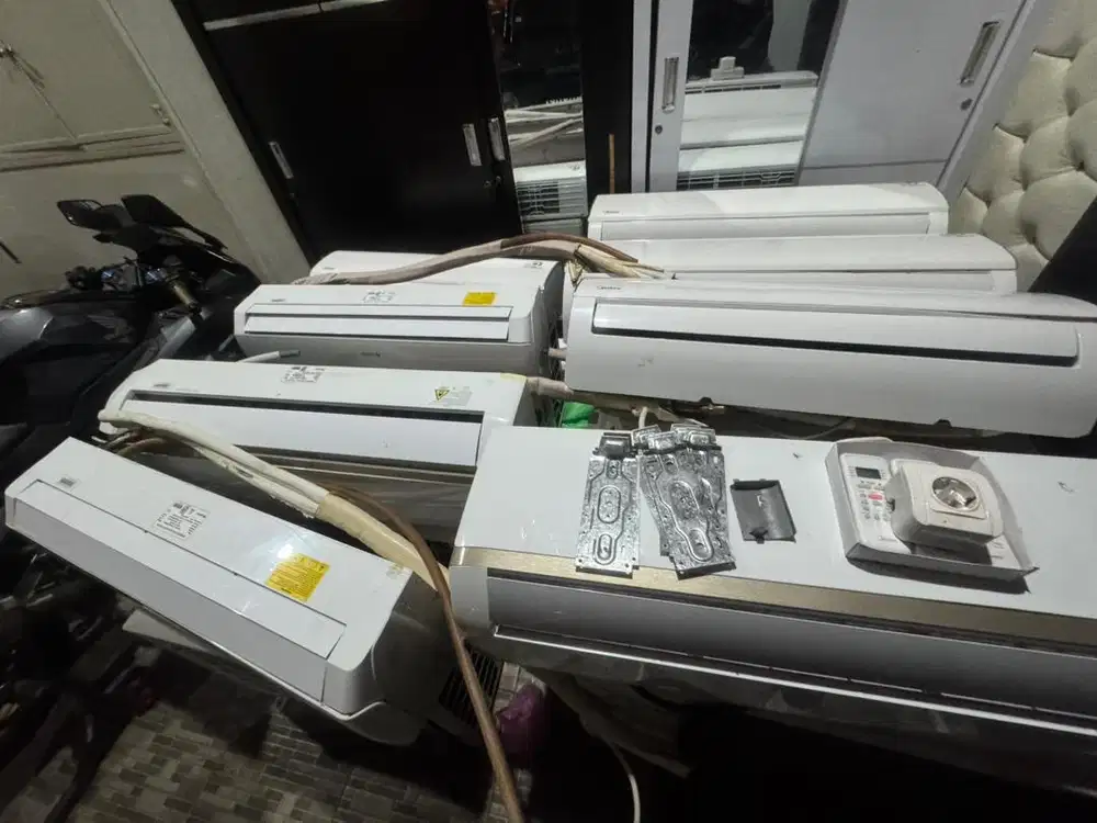 AC Midea dan Gree 2 Pk 2,5 PK