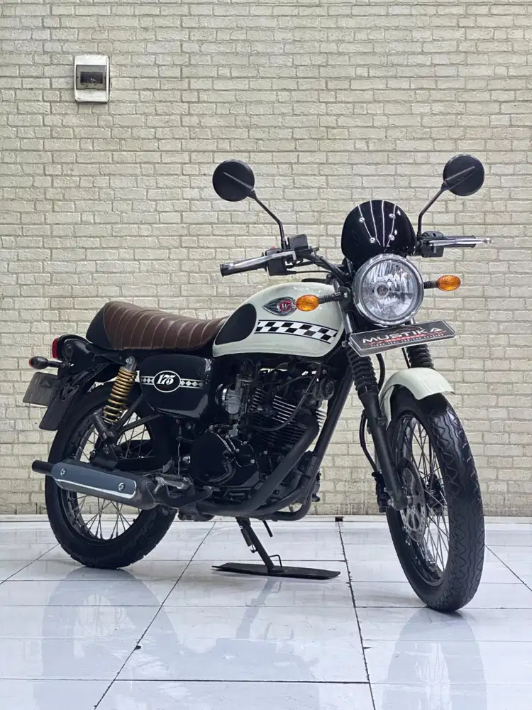 TERMURAH‼️ Kawasaki W175 Cafe 2022 Putih Favorit
- Mustika Motoshop