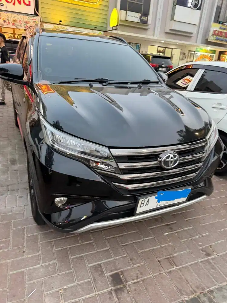 TOYOTA RUSH G AT 1.5 BLACK MICA 2022
