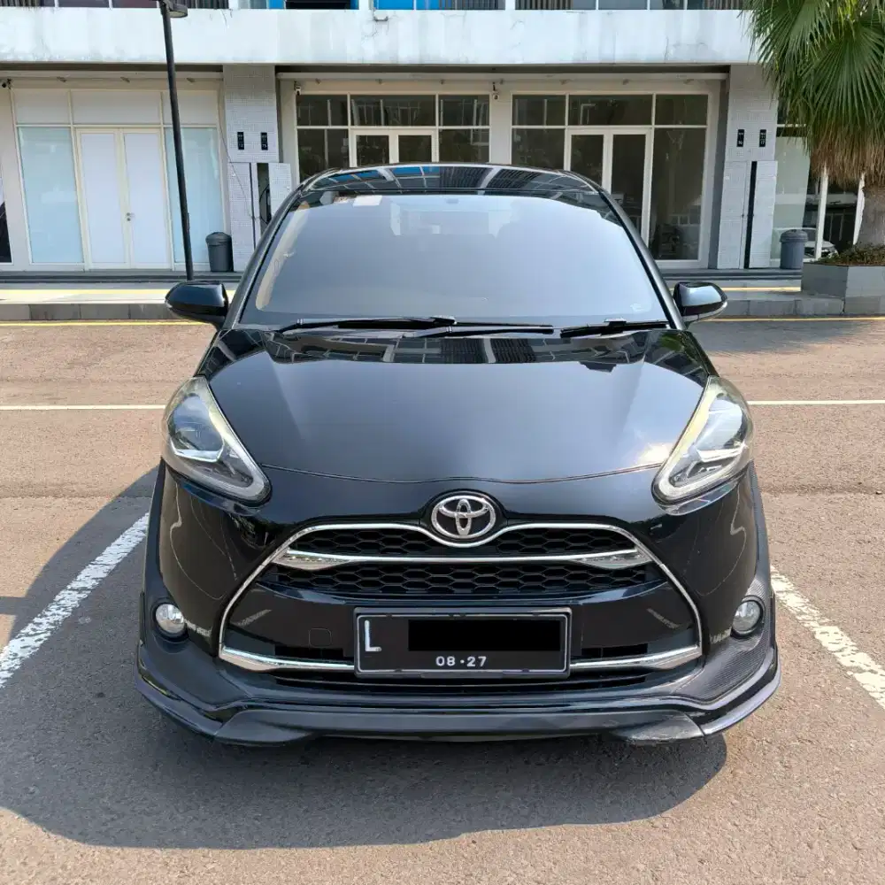 Toyota Sienta Q CVT 2017