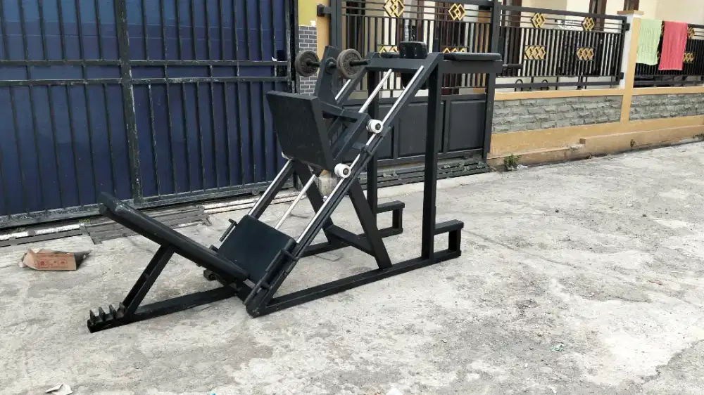 Leg press dan pull up. alat fitness gym olahraga 2 fungsi