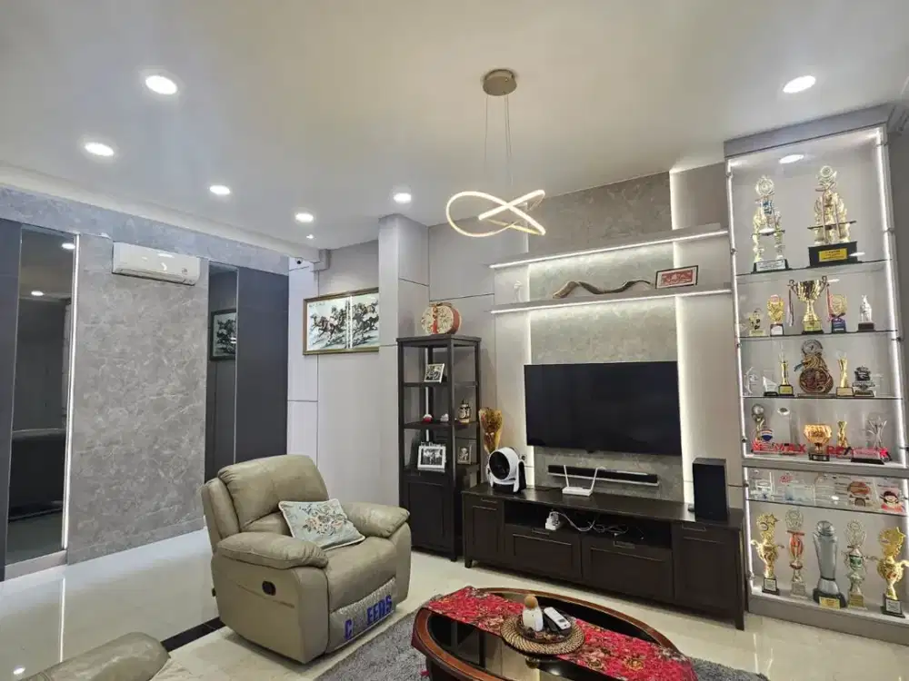Dijual Rumah PIK Golfisland uk 150m2 full bangunan interior 2.5lt , 4BR
