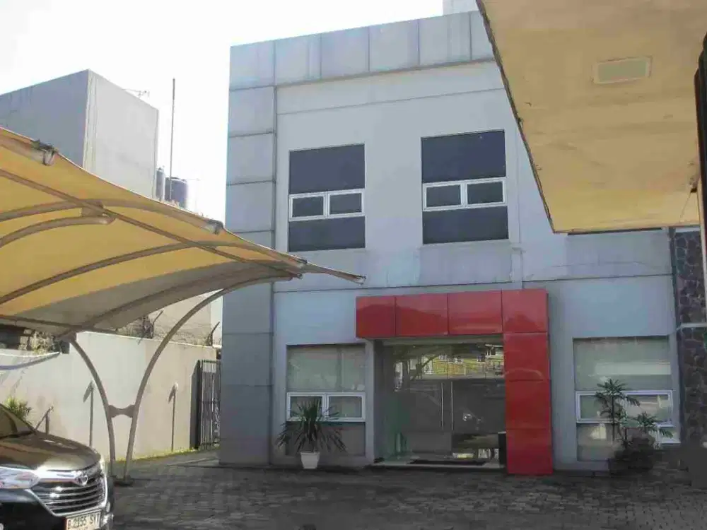 Disewakan Gedung 3 Lt di Tanjung Barat Pasar Minggu Jakarta Selatan