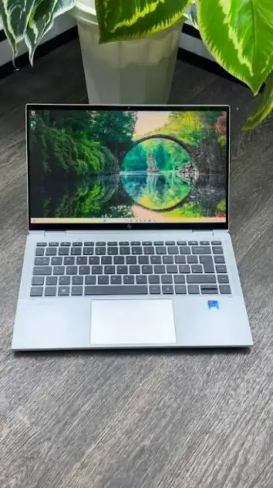 hp elitebook x360 1040 g8 core i7-1165g7 touchscreen (EX.DISPLAY)