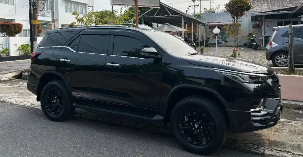 Fortuner 2.4 GR 4x2 AT 2021