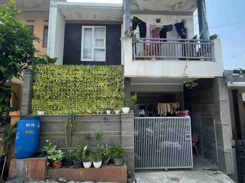 Dijual rumah 2 lantai di komplek perumahan Jatihandap bandung