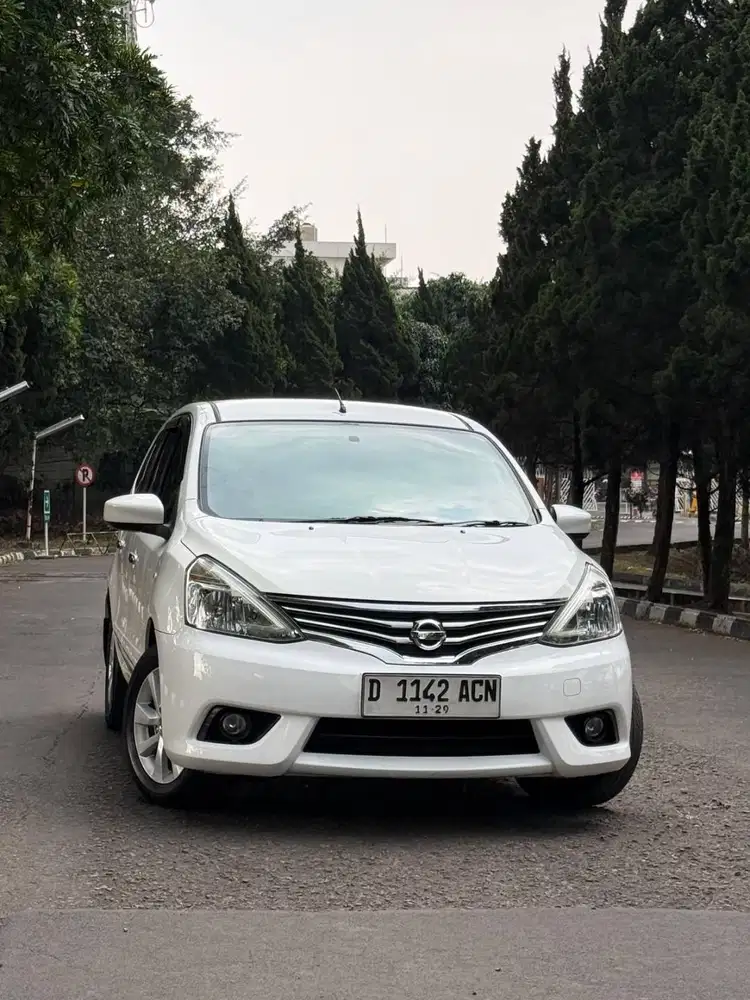 Nissan Livina XV Automatic th 2014
