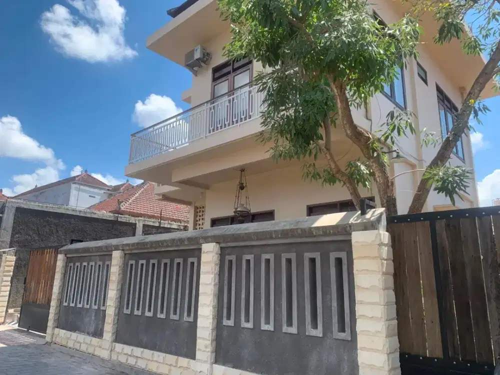 Min 2 Tahun Rumah 2 Lantai 3 Kamar Jaya Giri Renon Denpasar
