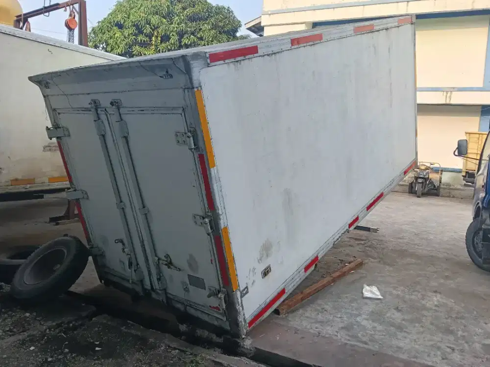 Bok fiber ex Hino Dutro double std ban 6