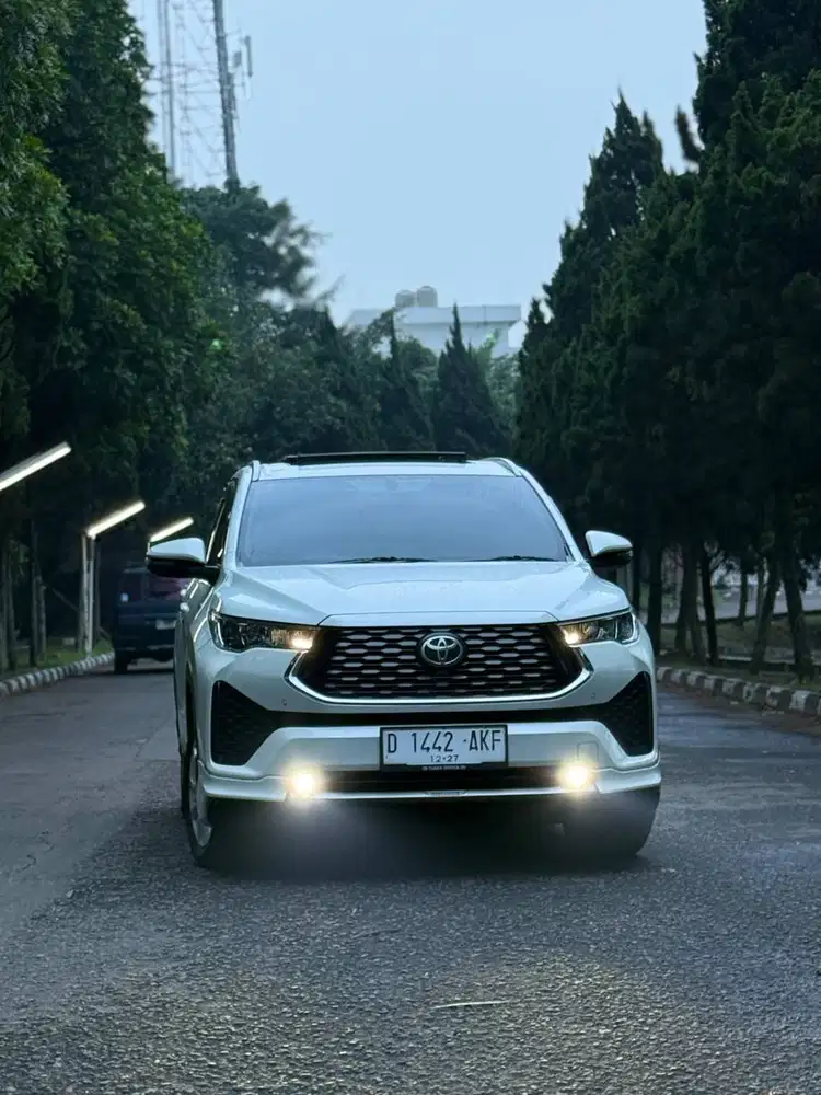 Toyota Zenix V Hybrid Modellista Automatic th 2022