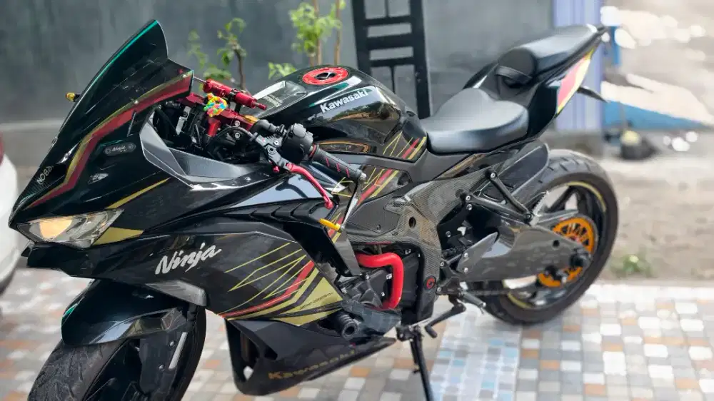 Kawasaki zx25r plat ag generasi terbaru layar full digital