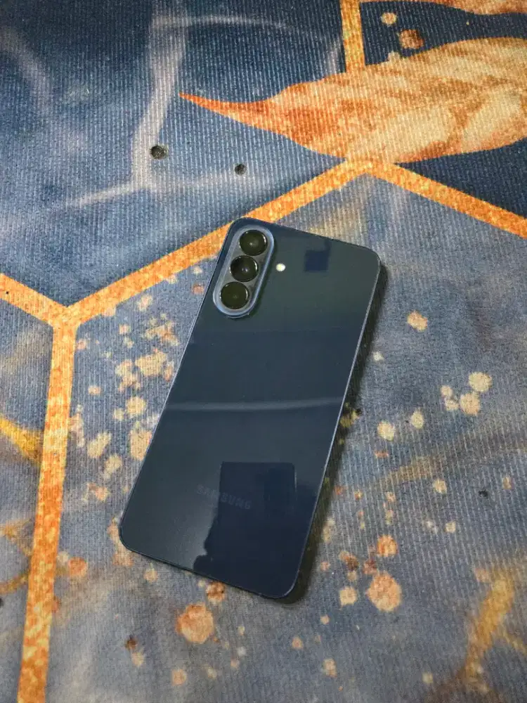 Samsung A57 8/256 gb