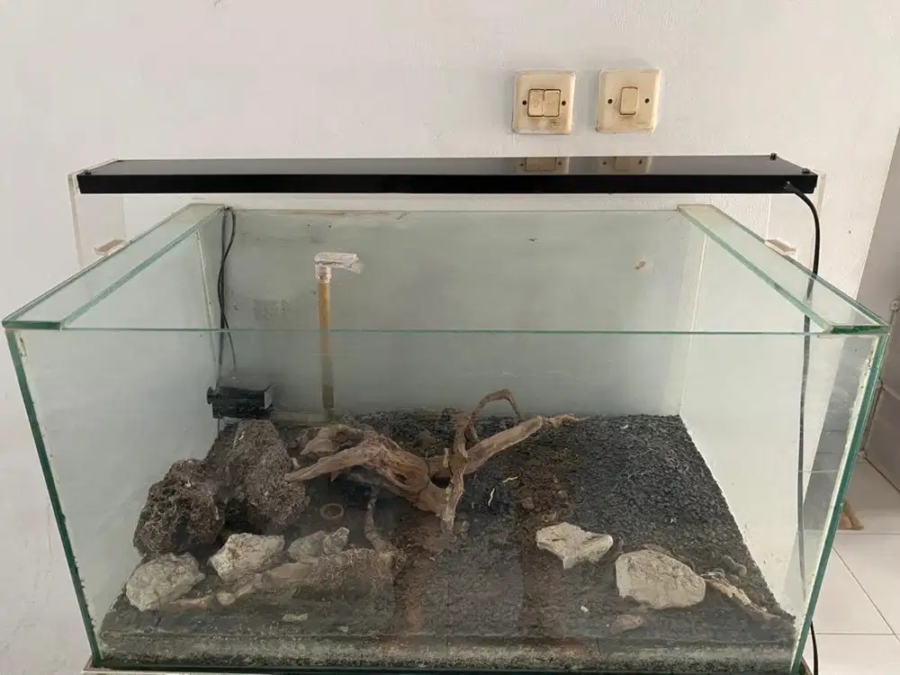Aquarium bekas aquascape