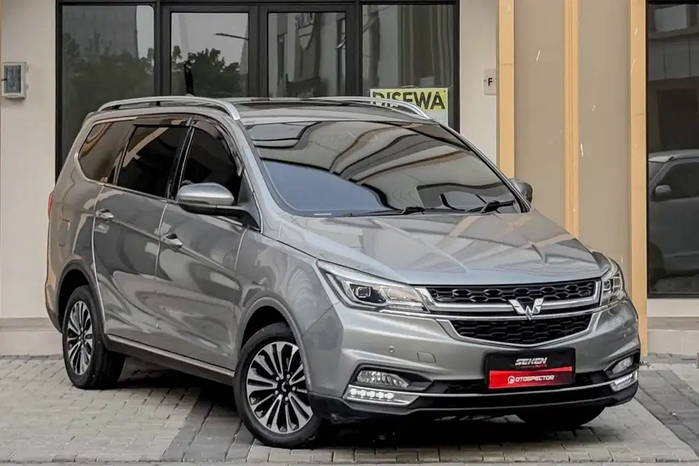 Wuling Cortez 1.5 LT Turbo Lux Sunroof AT Matic 2022 Abu Abu Metalik.