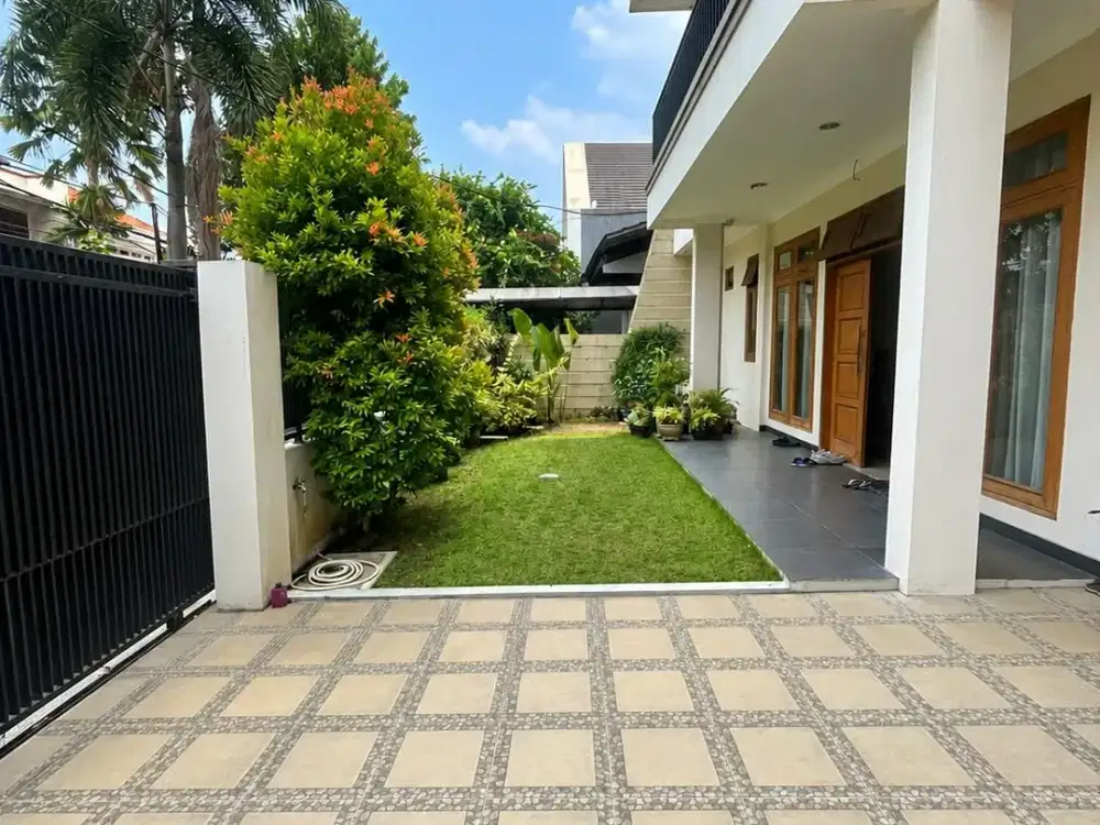 Rumah Eksklusif di Pondok Indah, Hunian Luas dengan Lokasi Premium!