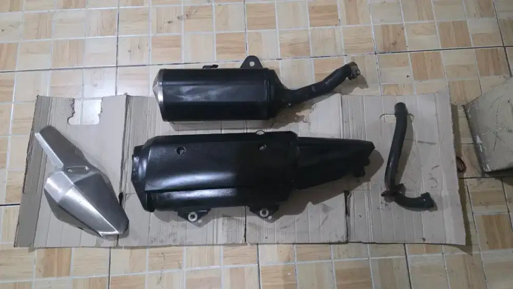 Kenalpot knalpot yamaha Xmax Original