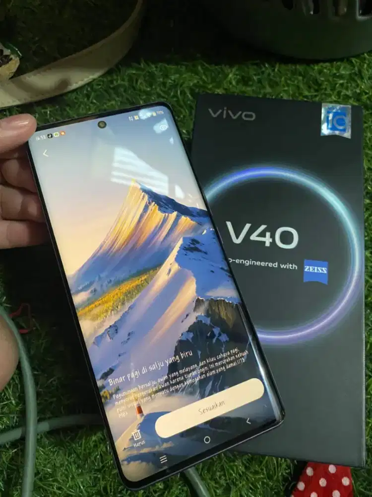 vivo v40 5G purple