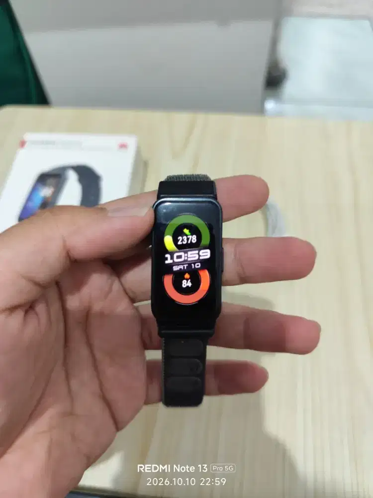 Huawei band 8 hitam