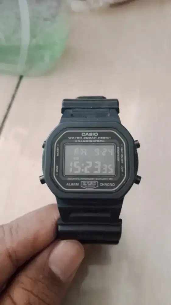 Casio G- shock DW5600MS