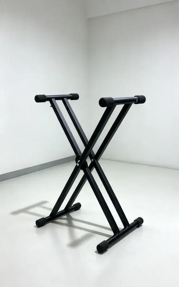 Stand keyboard kondisi baru