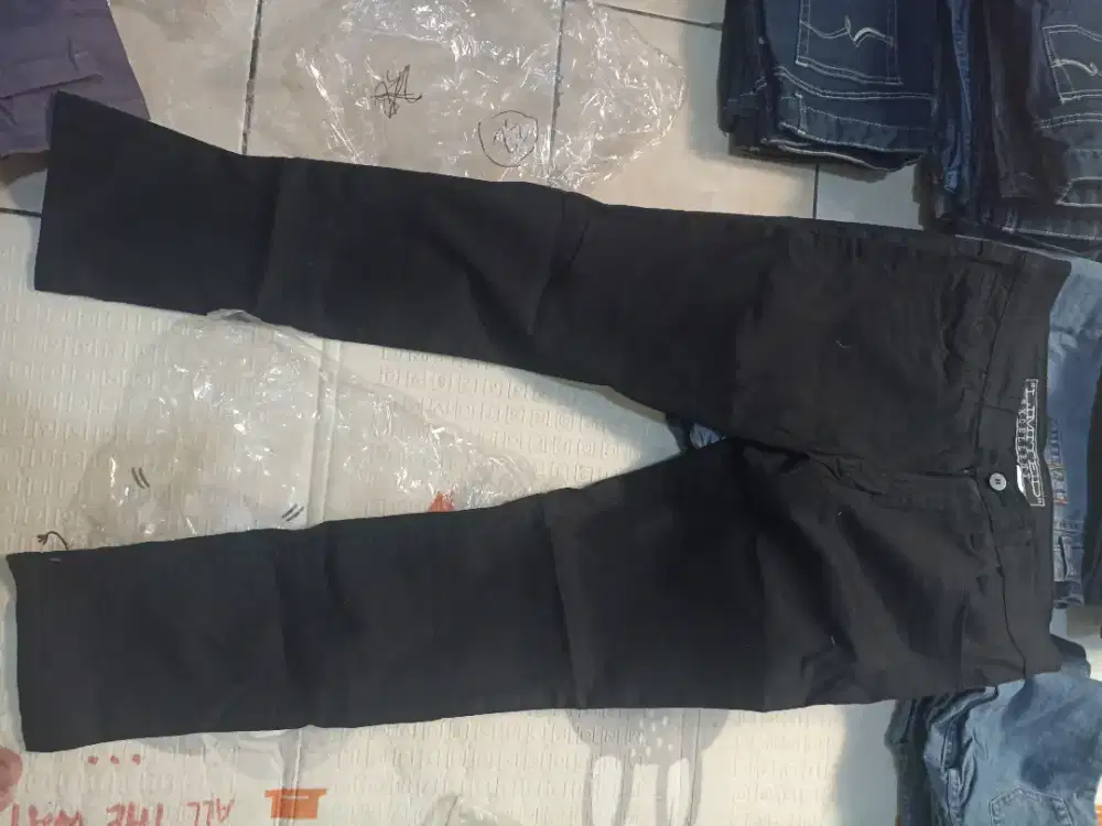 Celana Panjang Katun Tebal kualitas Distro sz 34 (Barang baru)