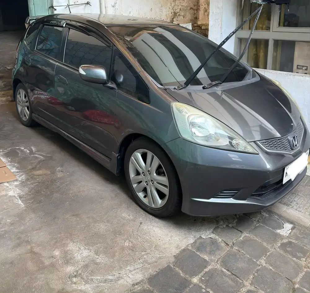 Jazz tipe RS th 2012 MT. LOW KM asli