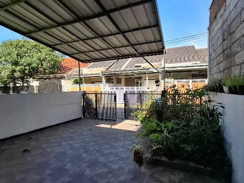 RUMAH Di PERMATA INTEN ARCAMANIK SIAP HUNI NYAMAN
